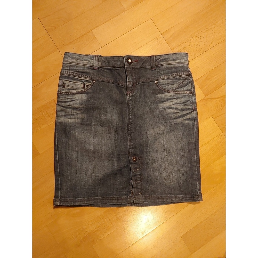 Foxy Jeans Distressed Denim Button Up Jean Skirt‎ Size 13/32